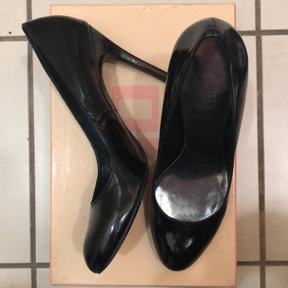 JLo Patent Leather Black Heels - Picture 2 of 6